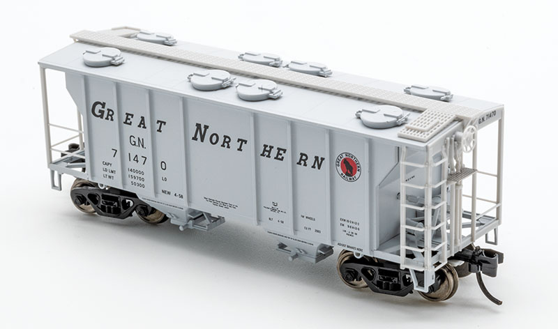 Classic Covered Hopper: Micro-Trains Lines’ all-new PS-2 two-bay